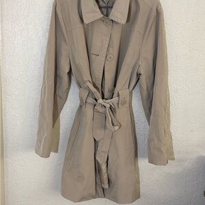 London Fog XL Women's Tan Trench Coat